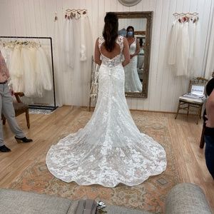 Wedding dress